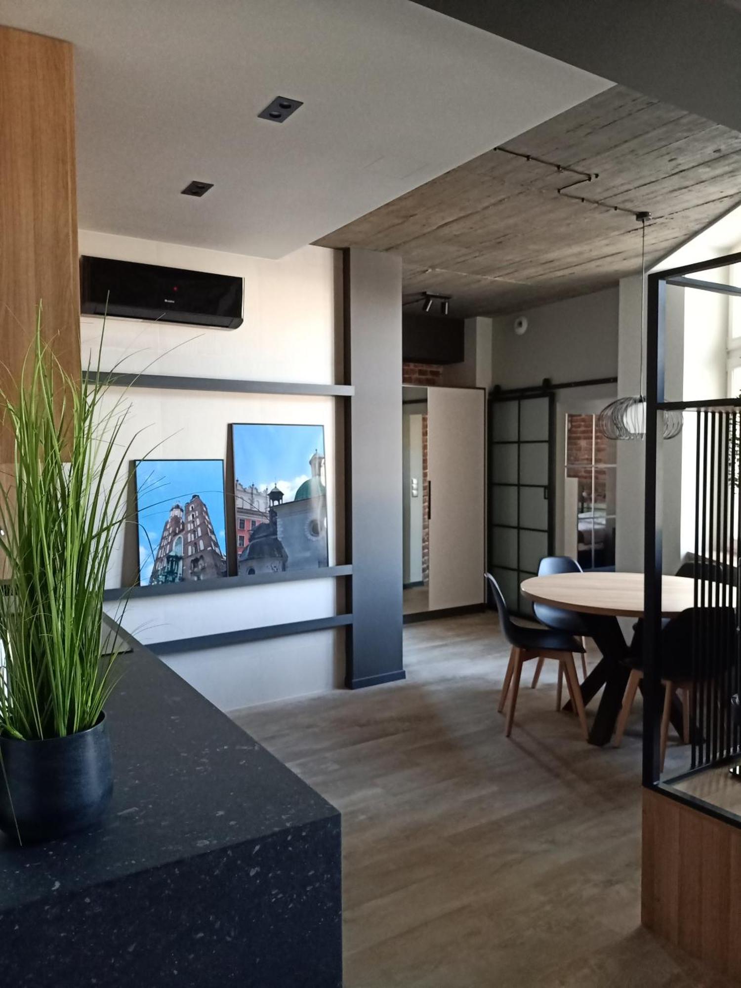 Apartments In The Heart Of The City Краков Экстерьер фото